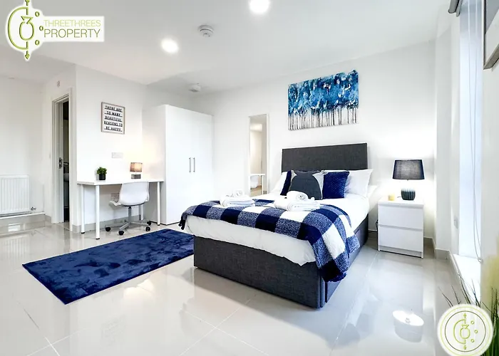 Апартаменти 3 Bedroom By Threethreethreesproperty Short Lets & Serviced With Wi-fi & Parking Лідс