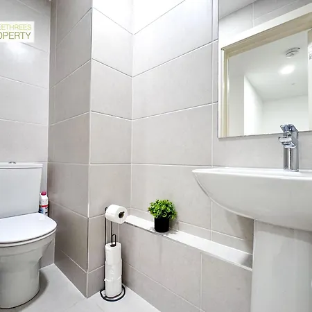 Apartamento 3 Bedroom By Threethreethreesproperty Short Lets & Serviced With Wi-fi & Parking Leeds (West Yorkshire)