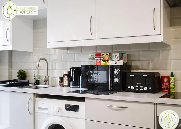 3 Bedroom By Threethreethreesproperty Short Lets & Serviced With Wi-fi & Parking Appartement